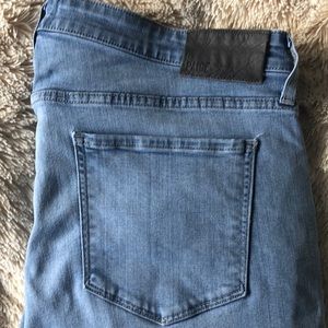 PAIGE TRANSCEND LIGHT DENIM JEANS